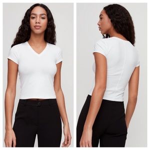 🆕 Wilfred white v-neck tee